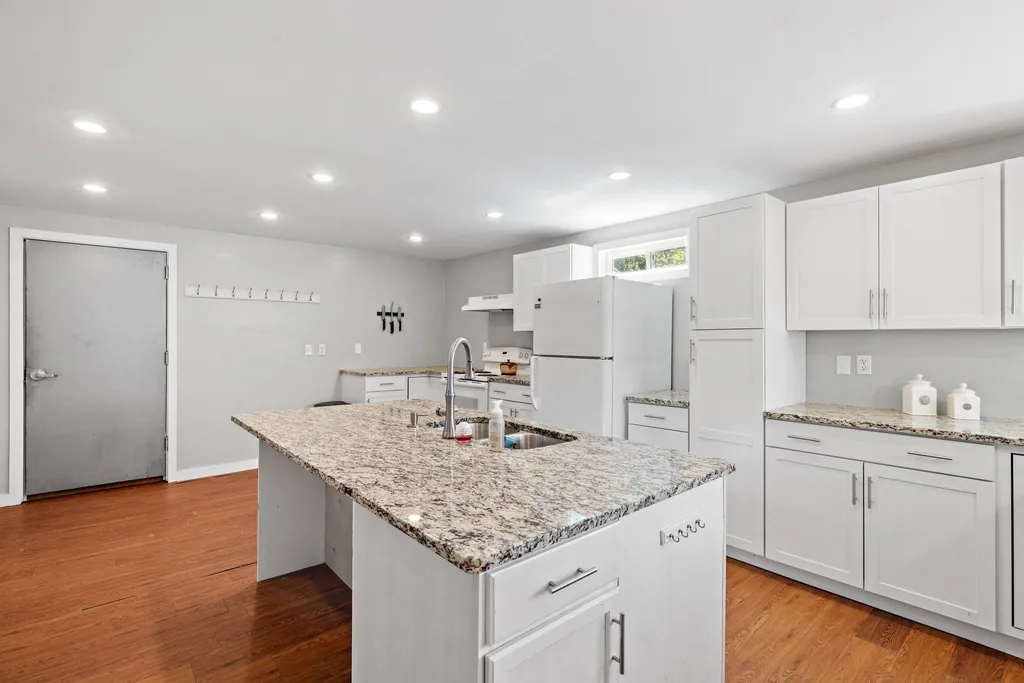 75 Pine Hill Road Wolfeboro NH 03894
