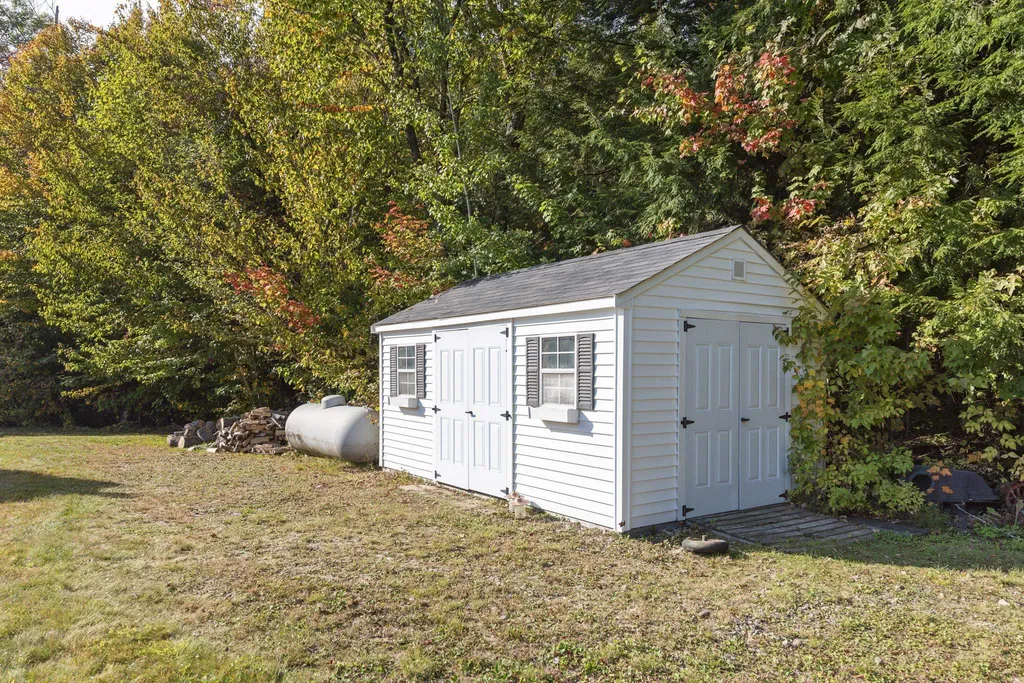34 Cilley Brook Lane Hebron NH 03241