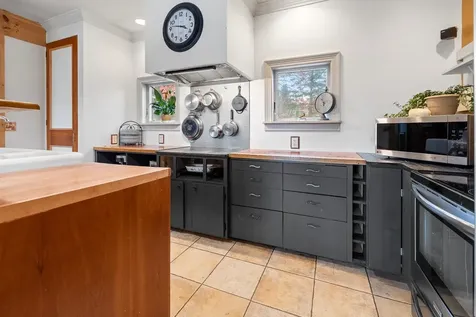 1900 Harwood Hill Bennington VT 05201