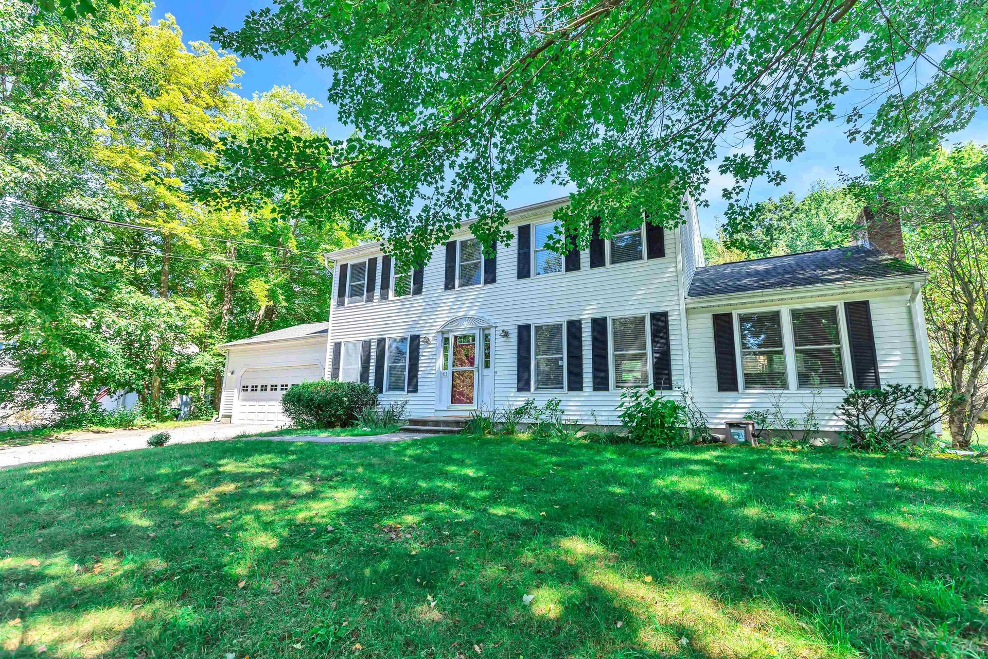 41 Smith Road Goffstown NH 03045