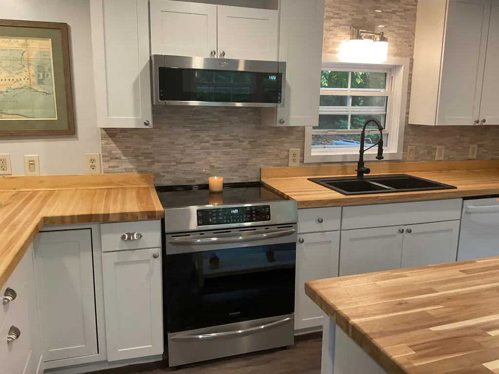 2 Kenyann Drive Wolfeboro NH 03894