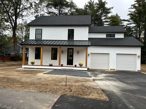 4 Peterson Circle Concord NH 03303