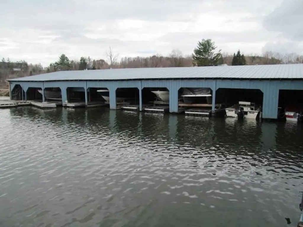 197 Farrants Point Newport City VT 05855