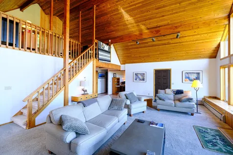 1521 East Road Cavendish VT 05142