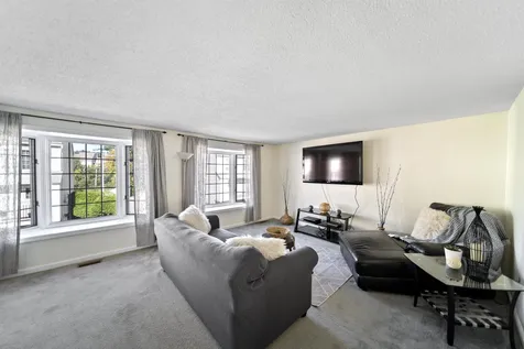 12 Perley Road Derry NH 03038