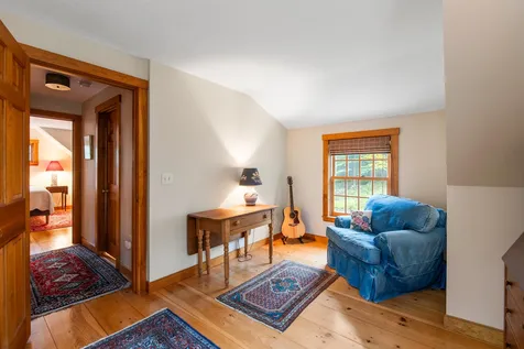 406 Pleasant Street New London NH 03257