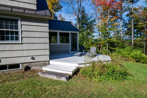 406 Pleasant Street New London NH 03257