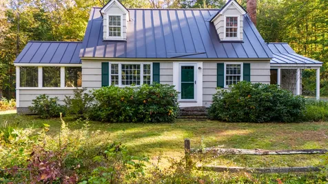 406 Pleasant Street New London NH 03257