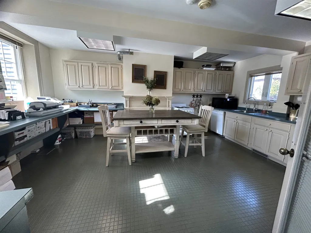 7 N State Street Concord NH 03301