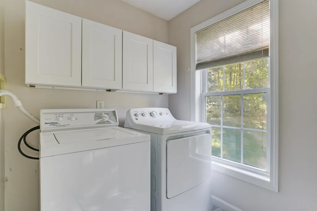 26 Winterberry Lane Weare NH 03281