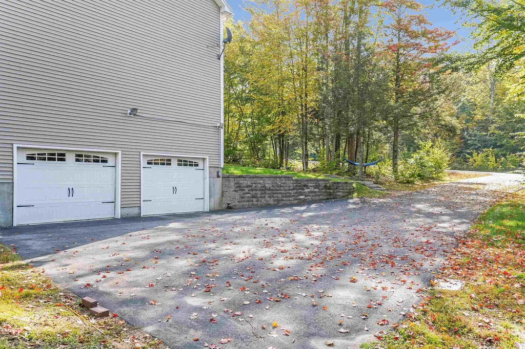 26 Winterberry Lane Weare NH 03281