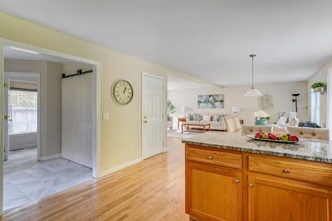 26 Winterberry Lane Weare NH 03281