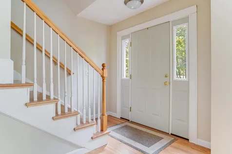 26 Winterberry Lane Weare NH 03281