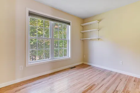 26 Winterberry Lane Weare NH 03281