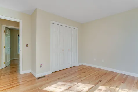 26 Winterberry Lane Weare NH 03281