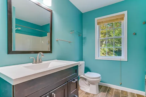 26 Winterberry Lane Weare NH 03281