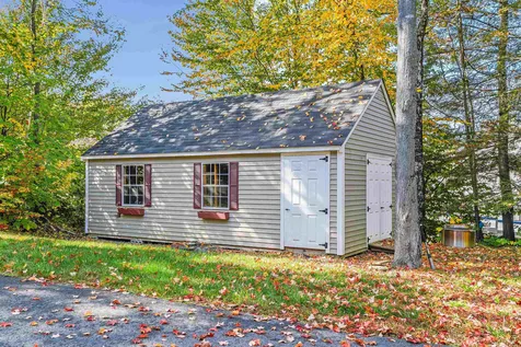 26 Winterberry Lane Weare NH 03281