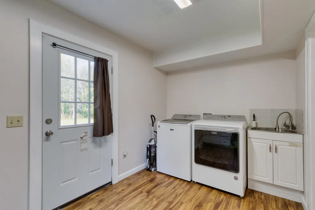 18 Moccasin Avenue Grand Isle VT 05458