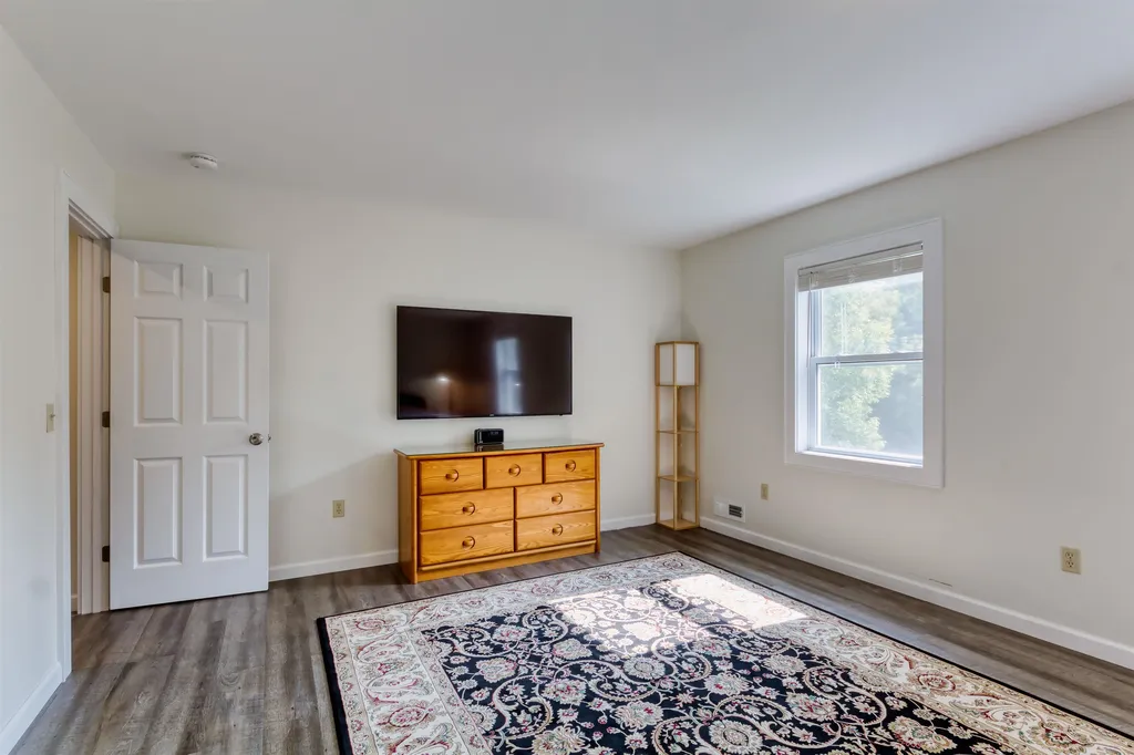 18 Moccasin Avenue Grand Isle VT 05458