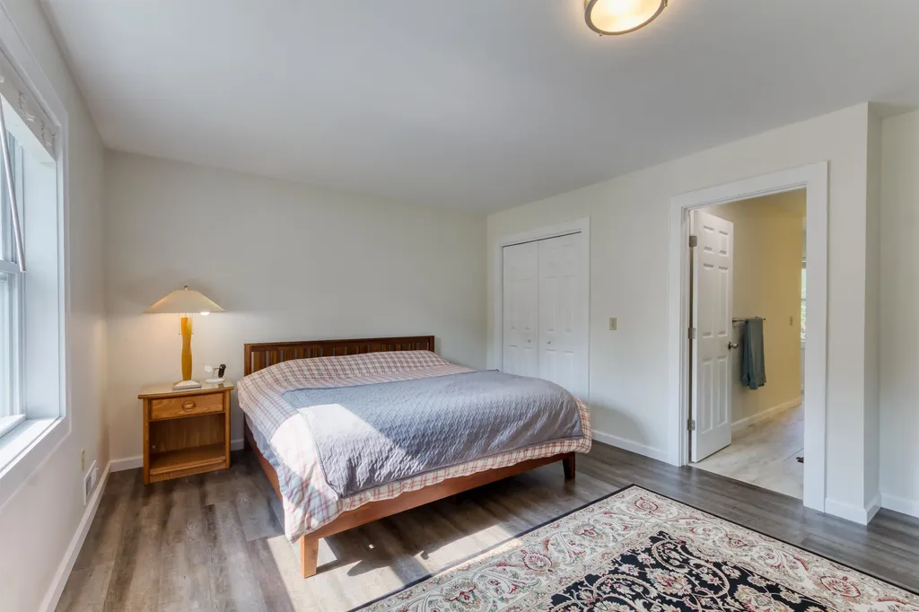 18 Moccasin Avenue Grand Isle VT 05458