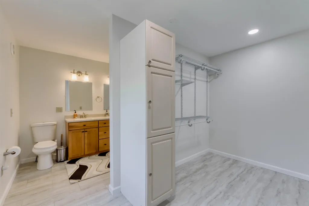 18 Moccasin Avenue Grand Isle VT 05458