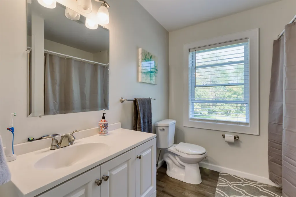 18 Moccasin Avenue Grand Isle VT 05458