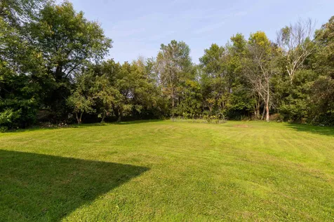 18 Moccasin Avenue Grand Isle VT 05458