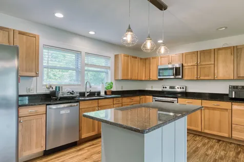 18 Moccasin Avenue Grand Isle VT 05458