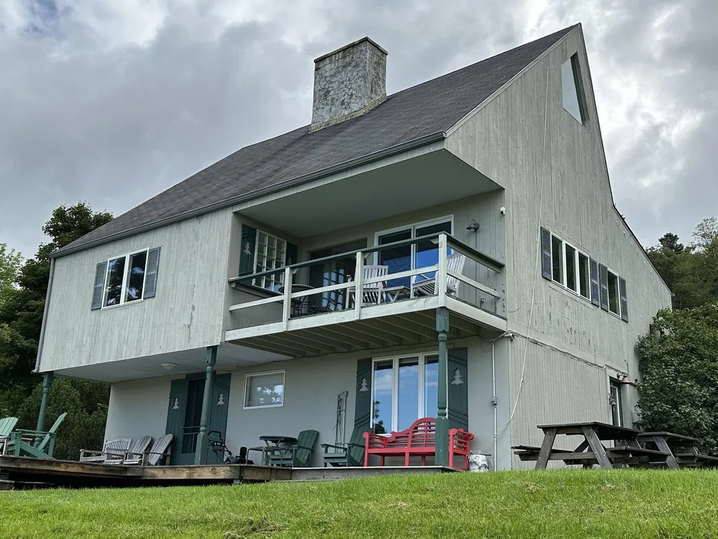 1093 Cider Hill Road Warren VT 05674