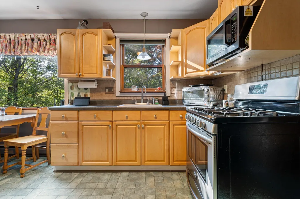 68-70 Mount Delight Road Allenstown NH 03275