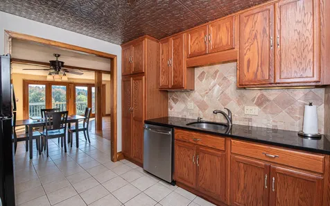 69 Old Nashua Road Londonderry NH 03053