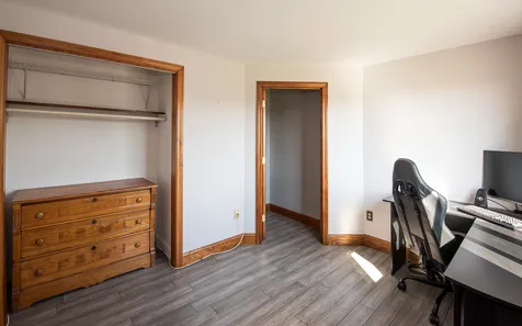 69 Old Nashua Road Londonderry NH 03053