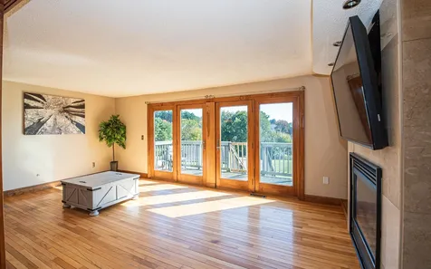 69 Old Nashua Road Londonderry NH 03053