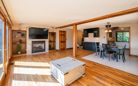 69 Old Nashua Road Londonderry NH 03053