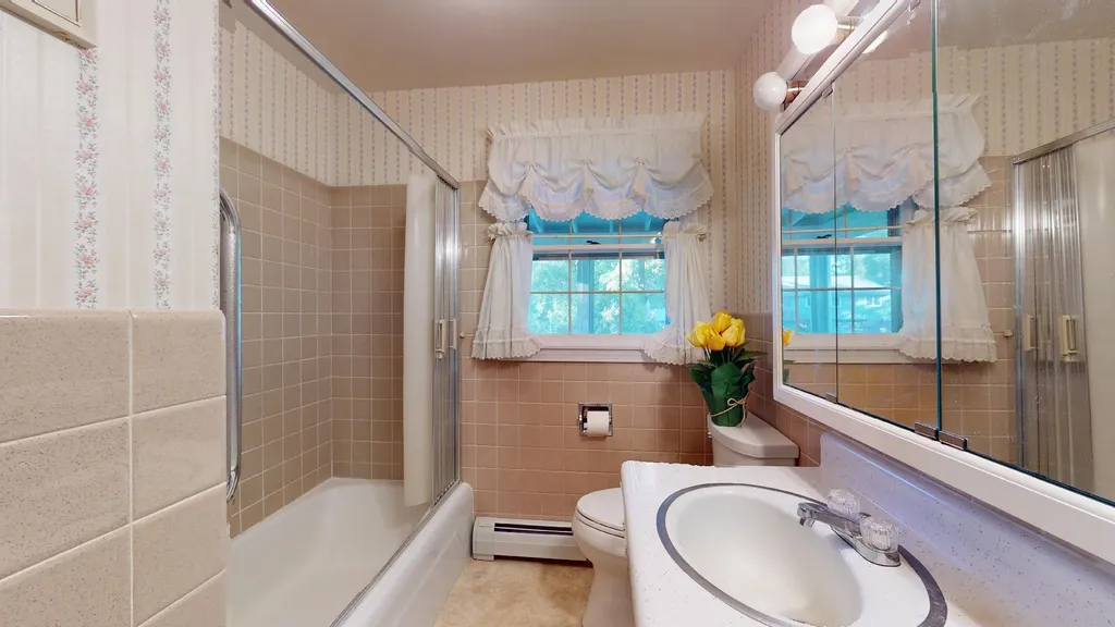 22 Sandalwood Road South Burlington VT 05403