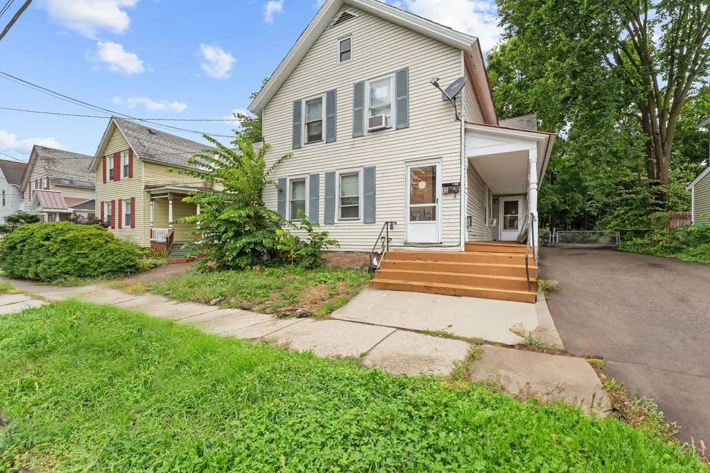 13 River Street Winooski VT 05404