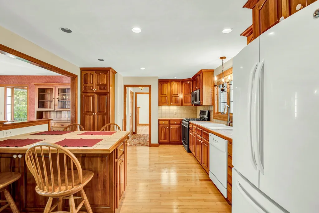 11 Tobey Street Hampton NH 03842