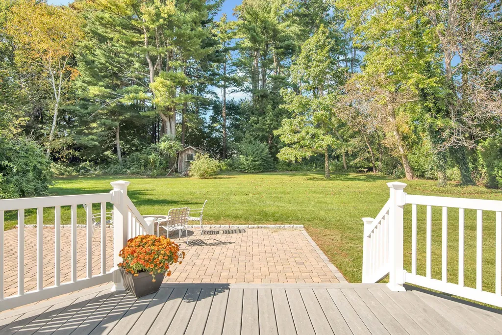 11 Tobey Street Hampton NH 03842