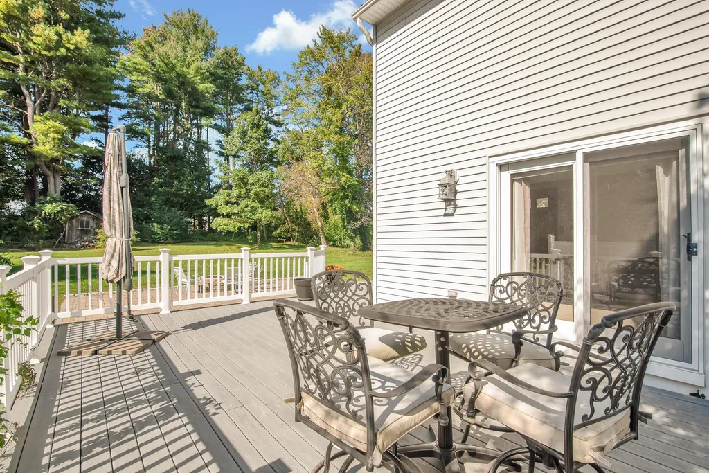11 Tobey Street Hampton NH 03842