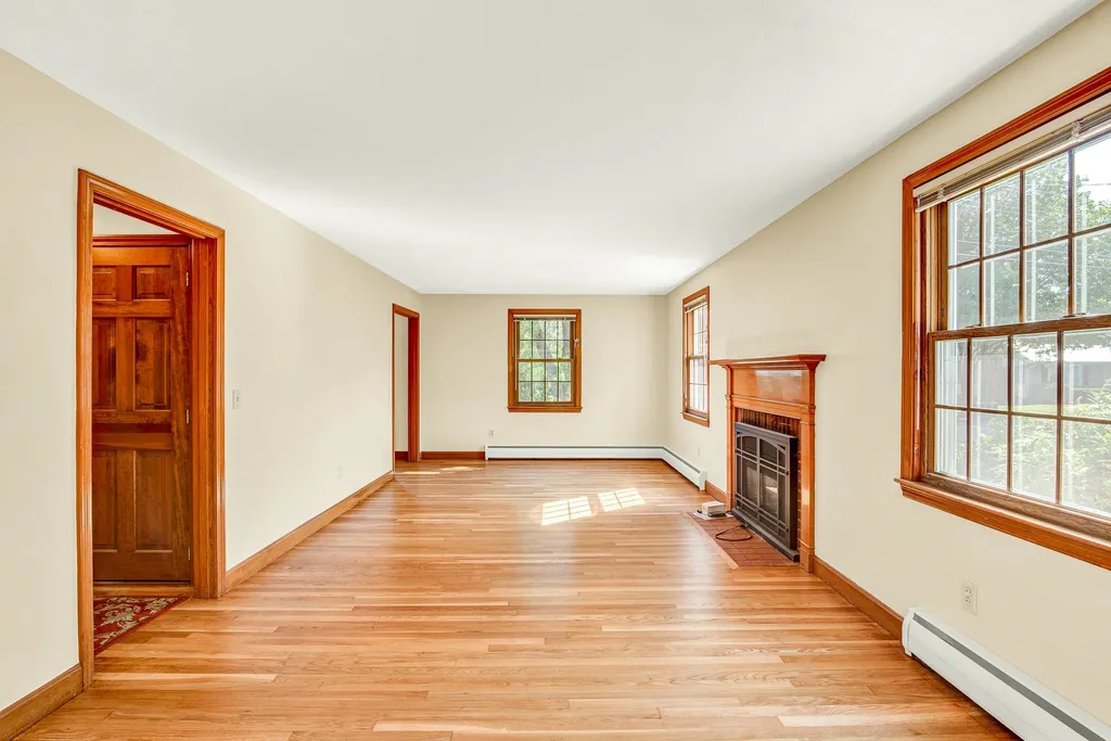 11 Tobey Street Hampton NH 03842