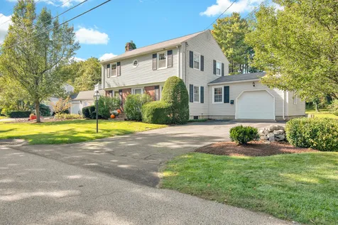 11 Tobey Street Hampton NH 03842