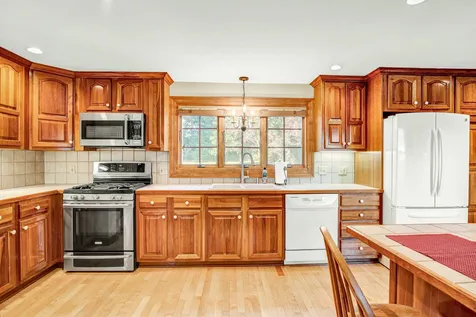 11 Tobey Street Hampton NH 03842