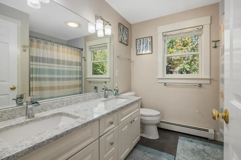 20 Juniper Lane Hampton NH 03842