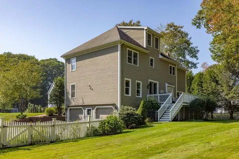 20 Juniper Lane Hampton NH 03842