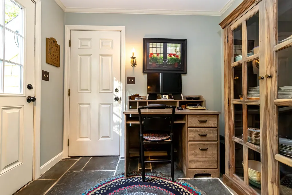 437 Middle Road Dover NH 03820