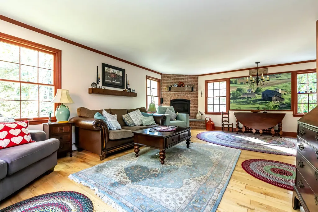 437 Middle Road Dover NH 03820