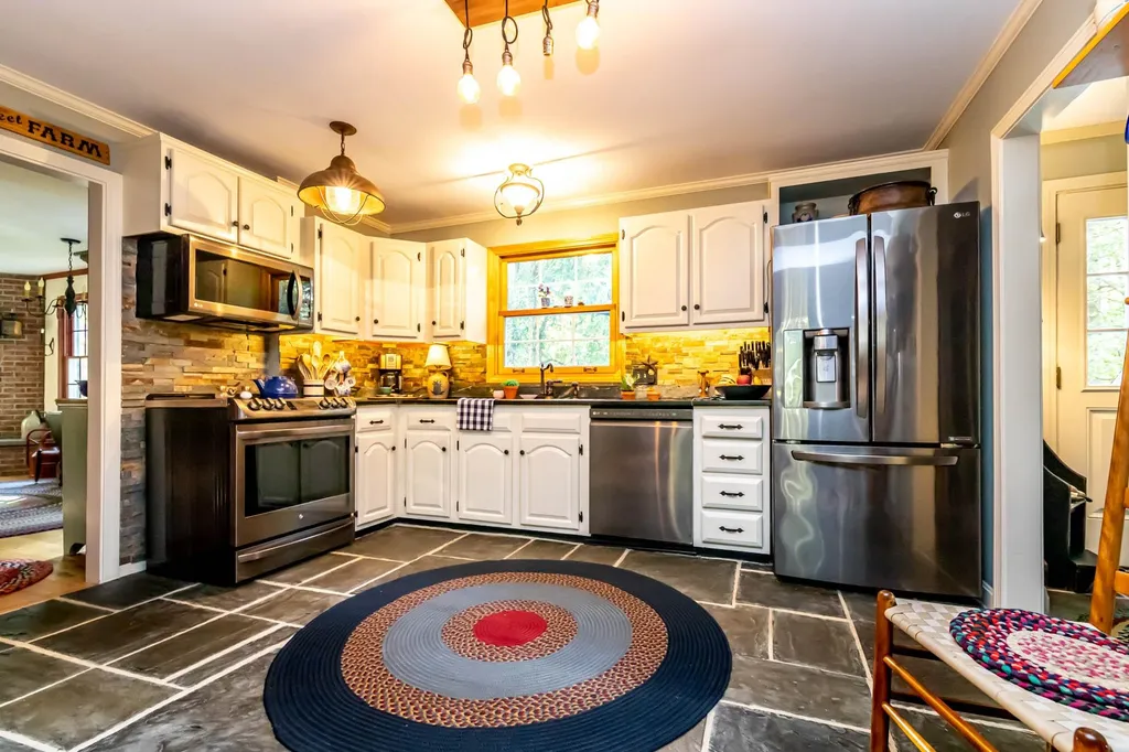 437 Middle Road Dover NH 03820