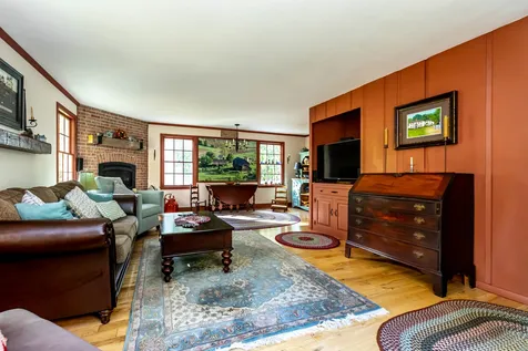 437 Middle Road Dover NH 03820