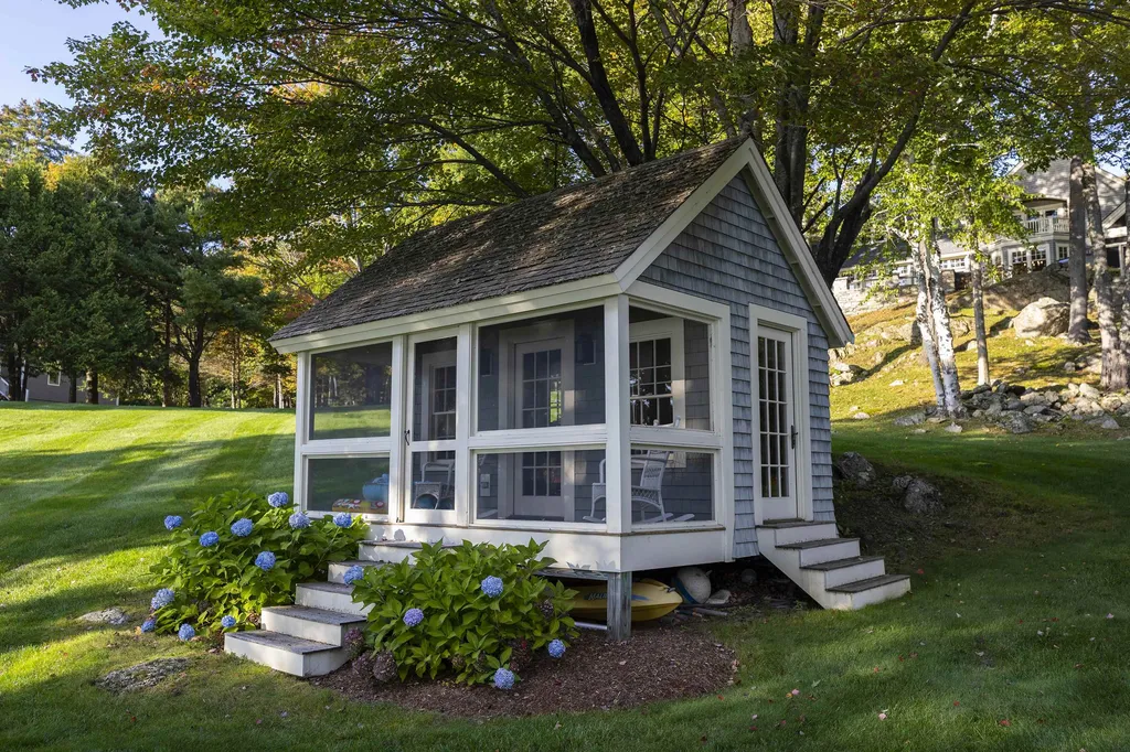 870 Lakeshore Drive New London NH 03257