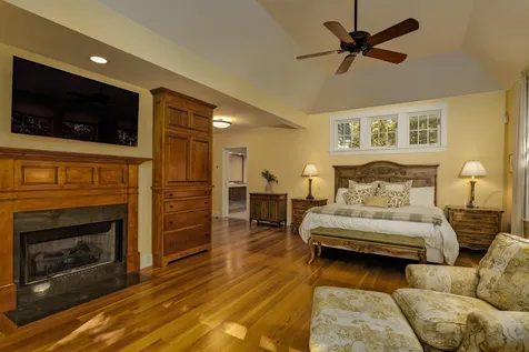 870 Lakeshore Drive New London NH 03257